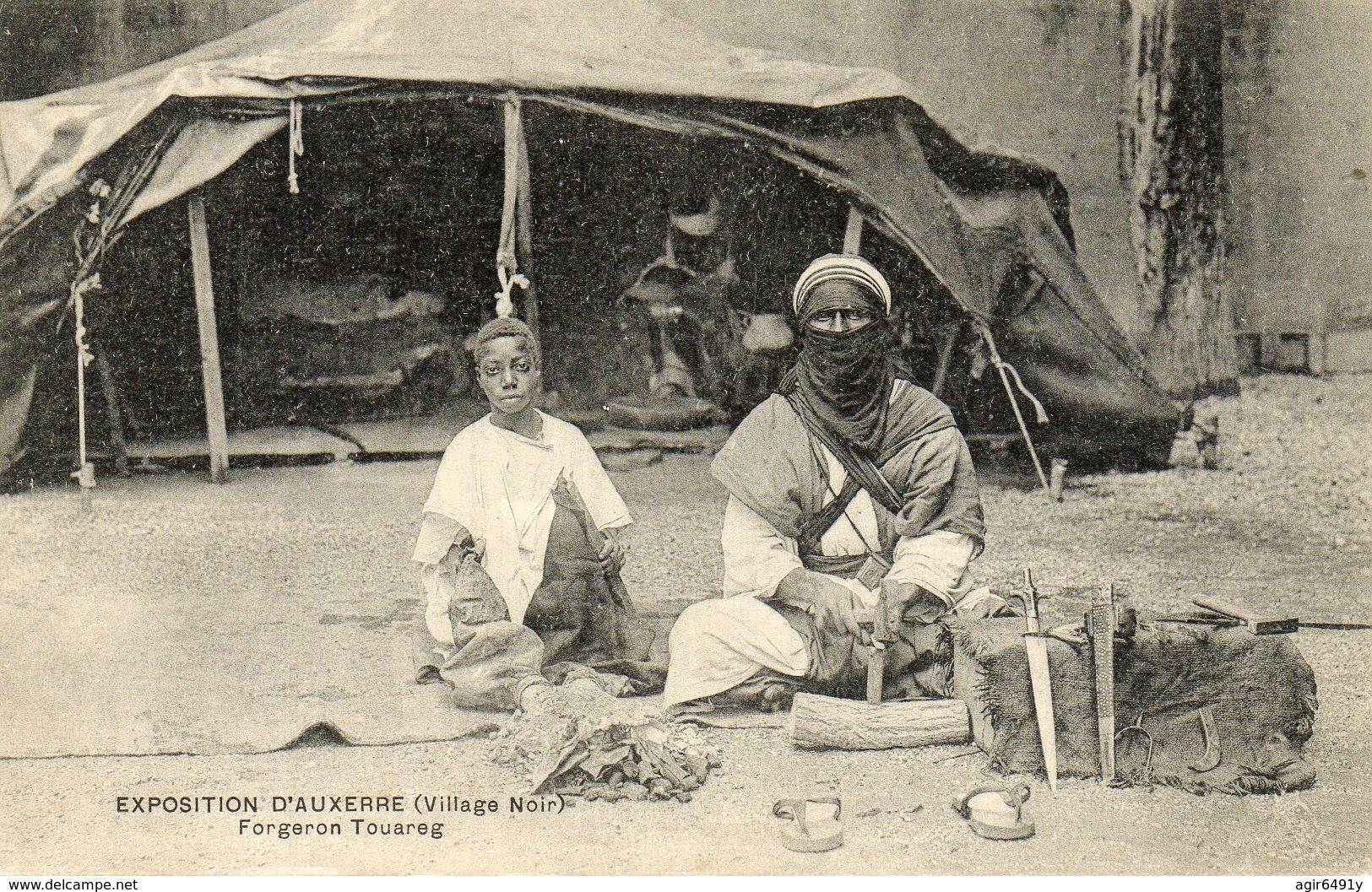 - AUXERRE (89) - Forgeron Touareg Au Village Noir Lors De L'exposition  -20721- - Auxerre