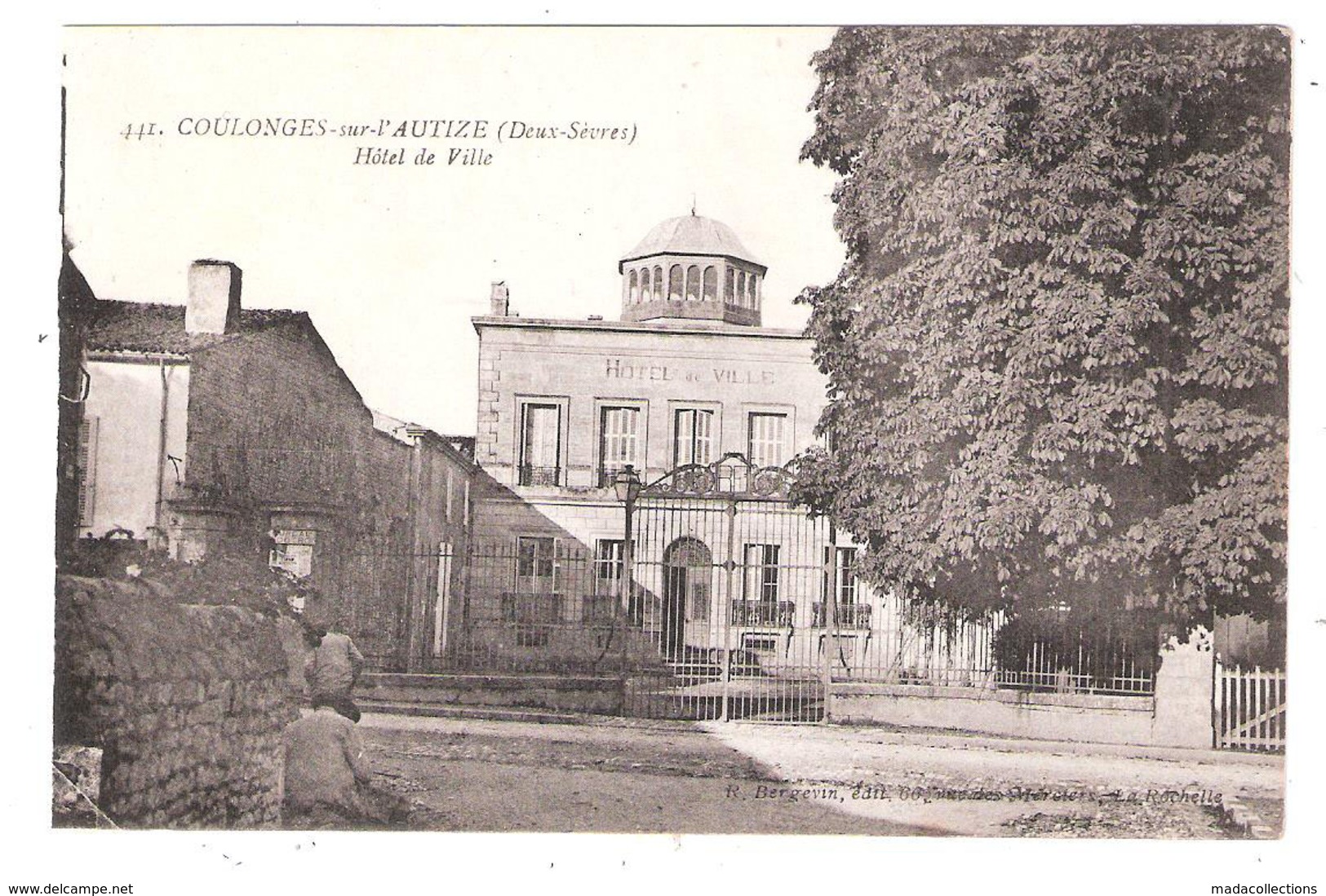 Coulonges-sur-l'Autize (79 - Deux-Sèvres ) Hôtel De Ville - Coulonges-sur-l'Autize