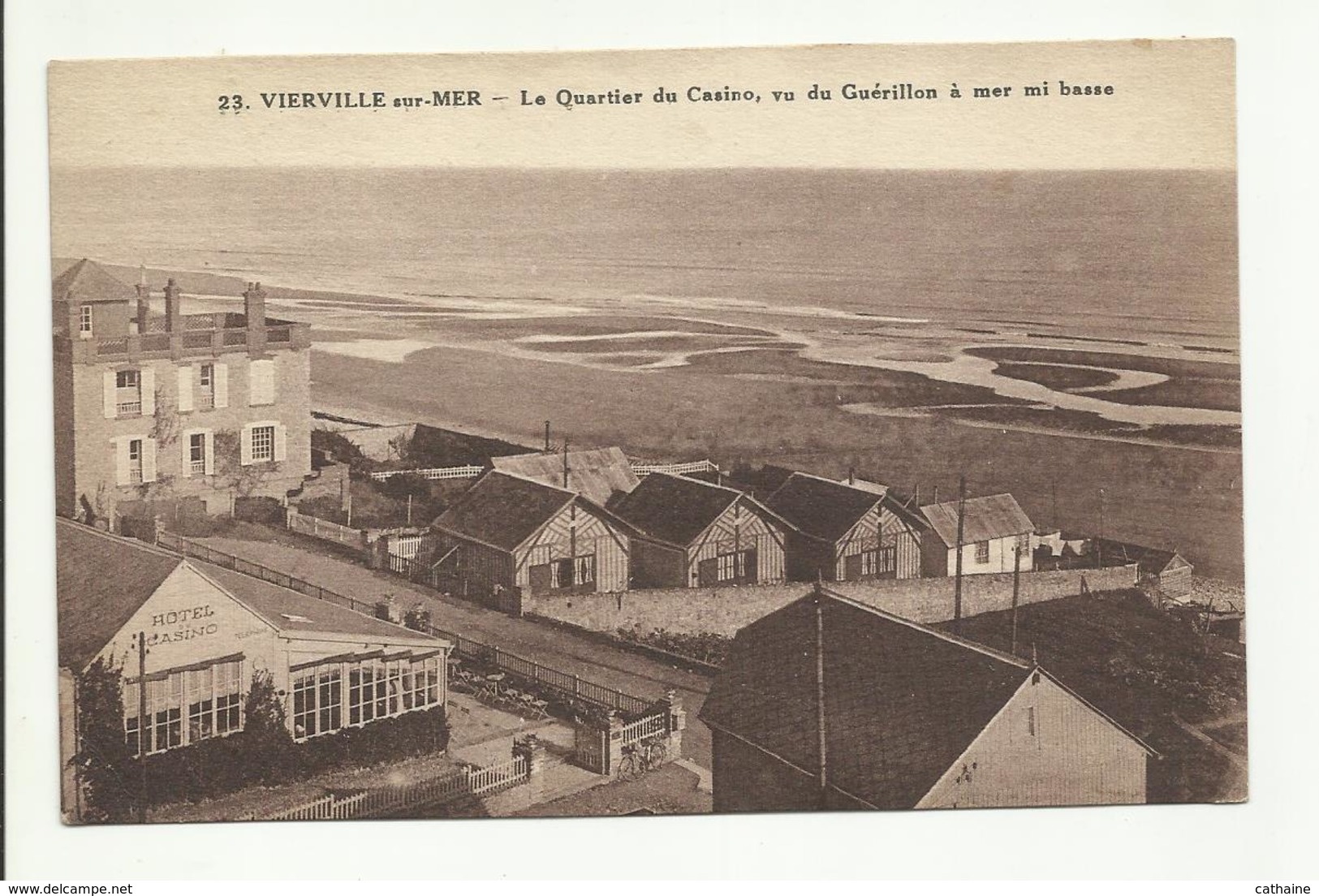 14 . VIERVILLE SUR MER . LE QUARTIER DU CASINO . HOTEL DU CASINO . VU DU GUERILLON A MER MI BASSE - Autres & Non Classés