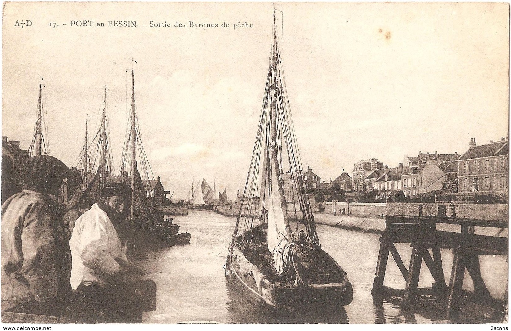 Dépt 14 - PORT-EN-BESSIN - Sortie Des Barques De Pêche - (Éditeur : A. Dubosq, édit., N° 17) - Port-en-Bessin-Huppain