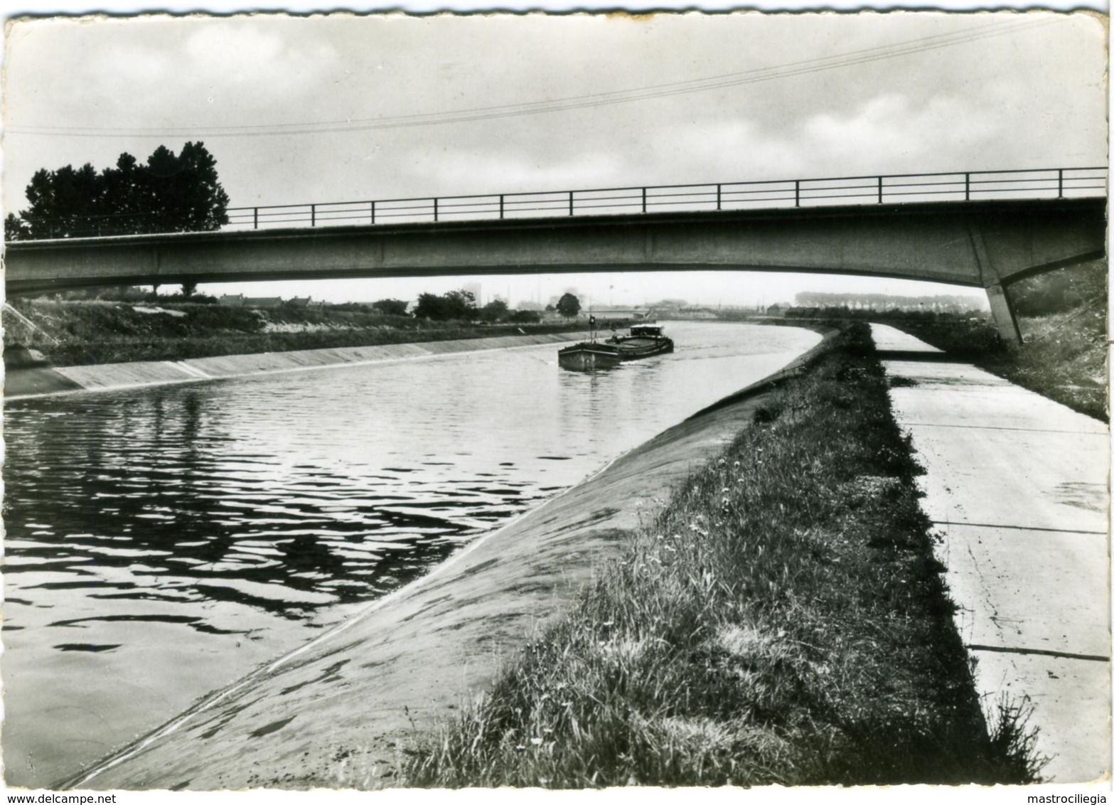 BELGIO  HAUTRAGE  Vue Sur Le Canal De Nimy-Blaton  Chaland - Autres & Non Classés