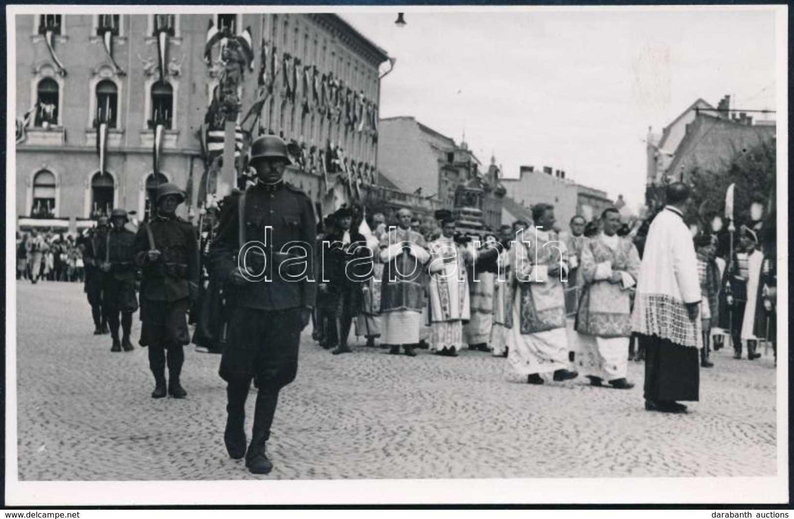 1938 Budapest, Szent Jobb Körmenet A Nemzetközi Eucharisztikus Kongresszus Idején, Fotó, 8,5×13 Cm - Otros & Sin Clasificación