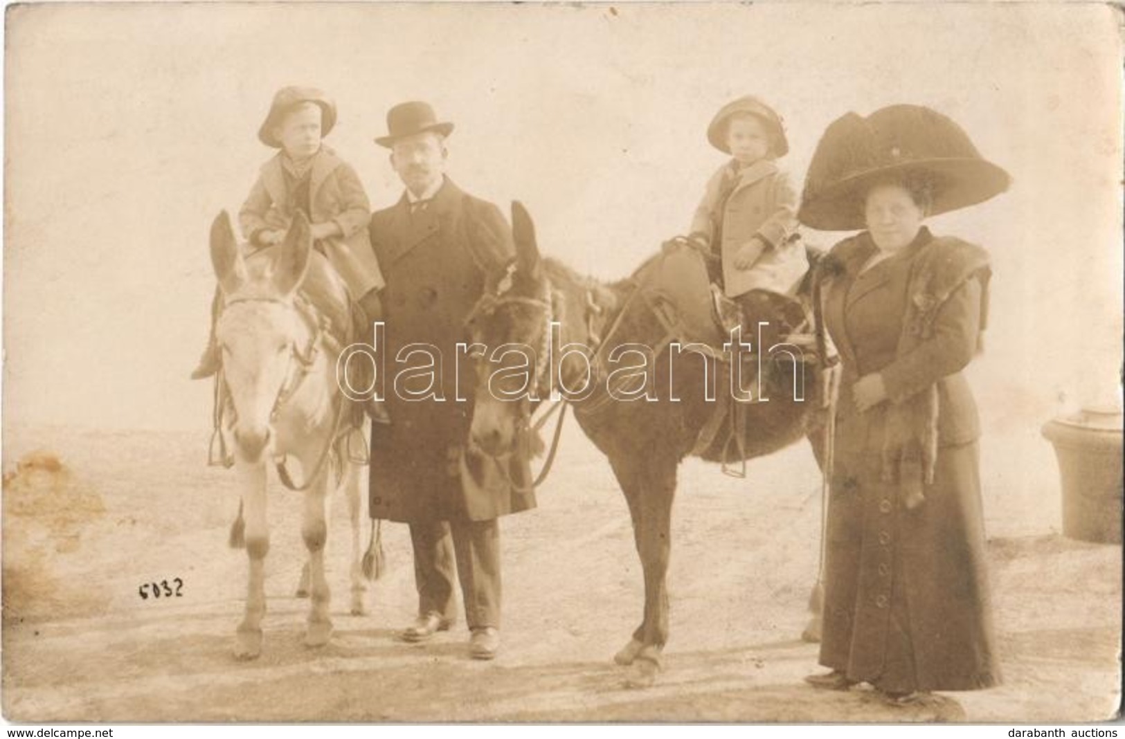 T2 1913 Abbazia, Opatija; úri Társaság Szamarakkal / Family With Donkeys. E. Jelussich Photo - Otros & Sin Clasificación