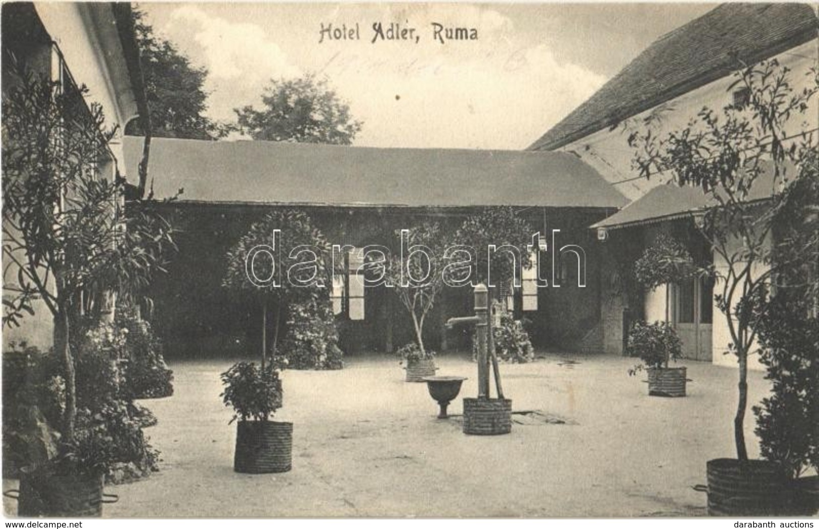 * T2 1914 Árpatarló, Ruma; Adler Szálloda, Udvar / Hotel Adler, Courtyard - Ohne Zuordnung