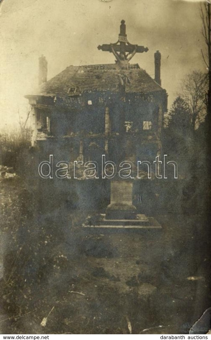 * T3 Frankreich / WWI Military Photo Postcard, French Ruins With Jesus Statue (EK) - Ohne Zuordnung