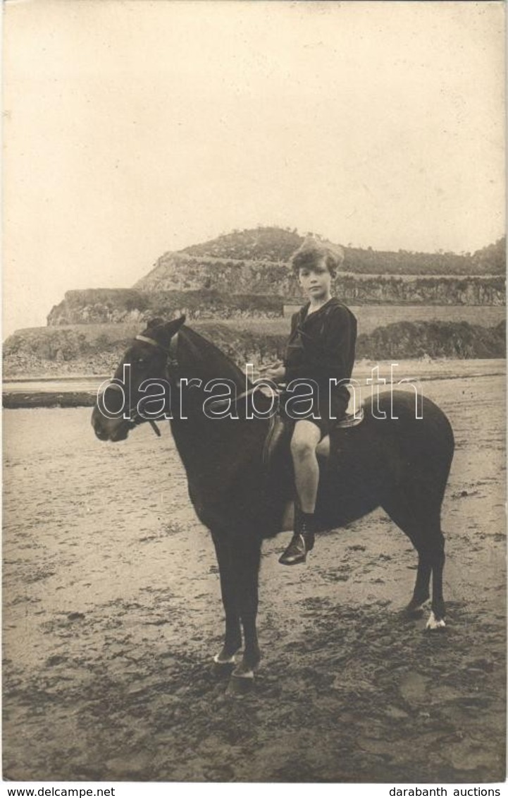 ** T1 Habsburg Ottó Pónilovon Nyeregben / Otto, The Crown Prince Sits On A Pony. Photo - Ohne Zuordnung