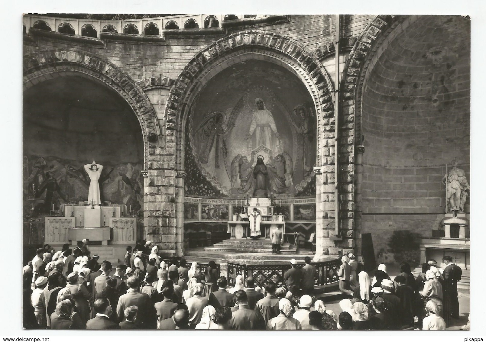 Lourdes 1962,  Altare Di S.Benedetta. - Holy Places