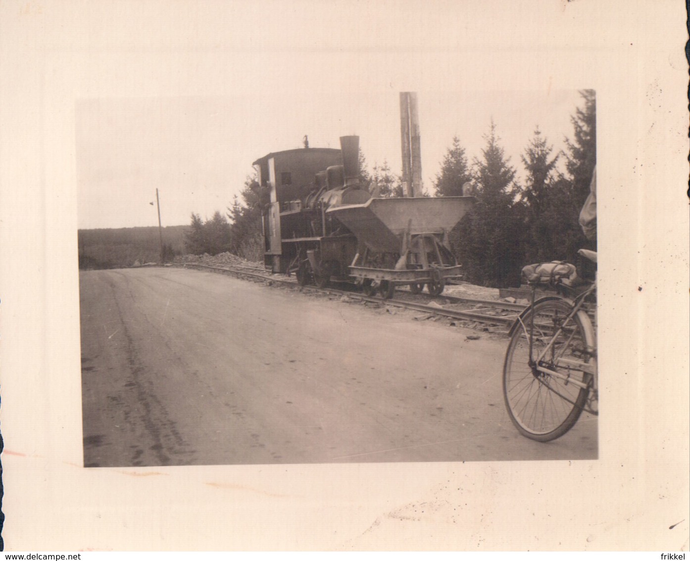 Foto Photo (8,5 X 10,5 Cm) Locomotief Locomotive Train Trein 1947 Barrage Eupen En Construction - Eupen