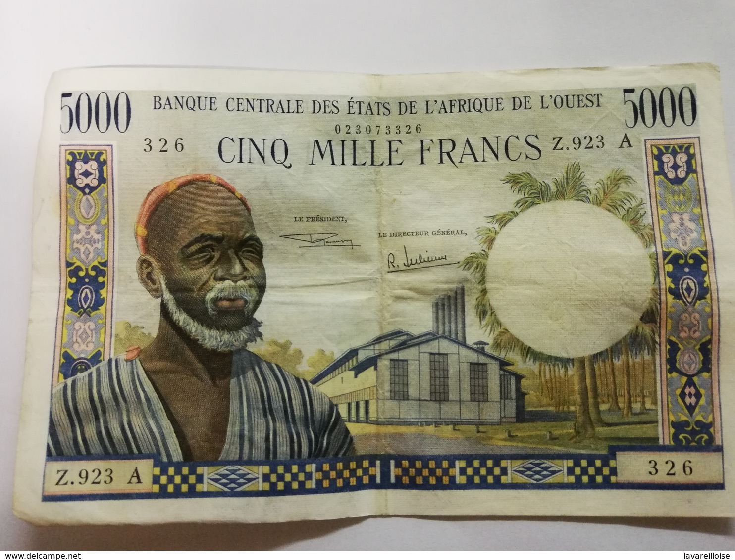 BILLET DE 5000 FRANCS BANQUE CENTRALE DES ETATS DE L'AFRIQUE DE L'OUEST TRES RARE !! - Stati Dell'Africa Occidentale