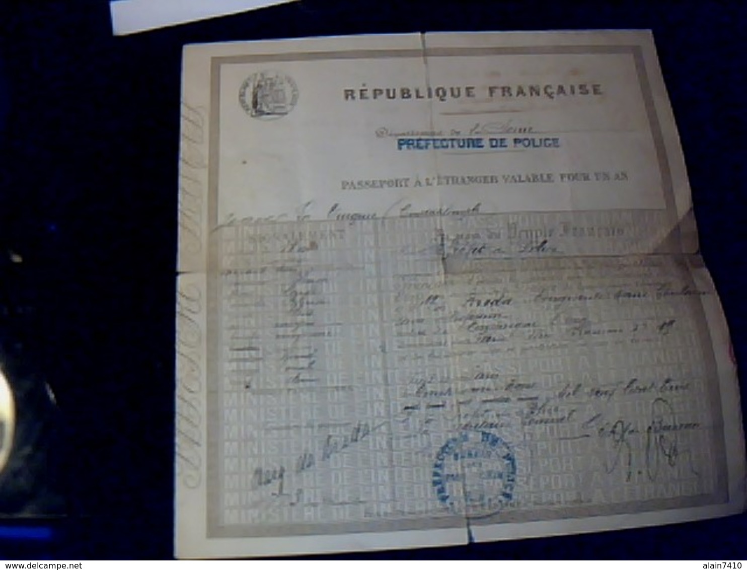 Vieux Papier (  Marcophilie) Passeport   à L 'étranger Pour La Turquie D Un  Roumain Résidant En France Année 1903? - Non Classés