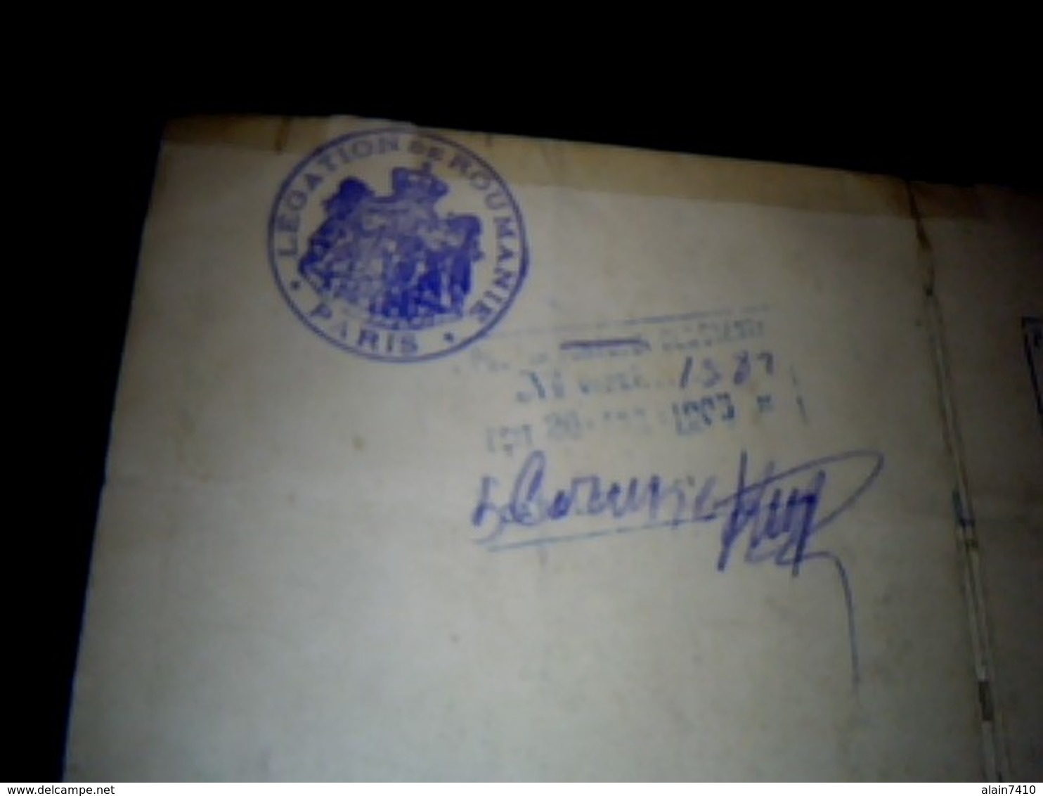 vieux papier (  marcophilie) passeport   à l 'étranger pour la Turquie d un  Roumain résidant en France année 1903?