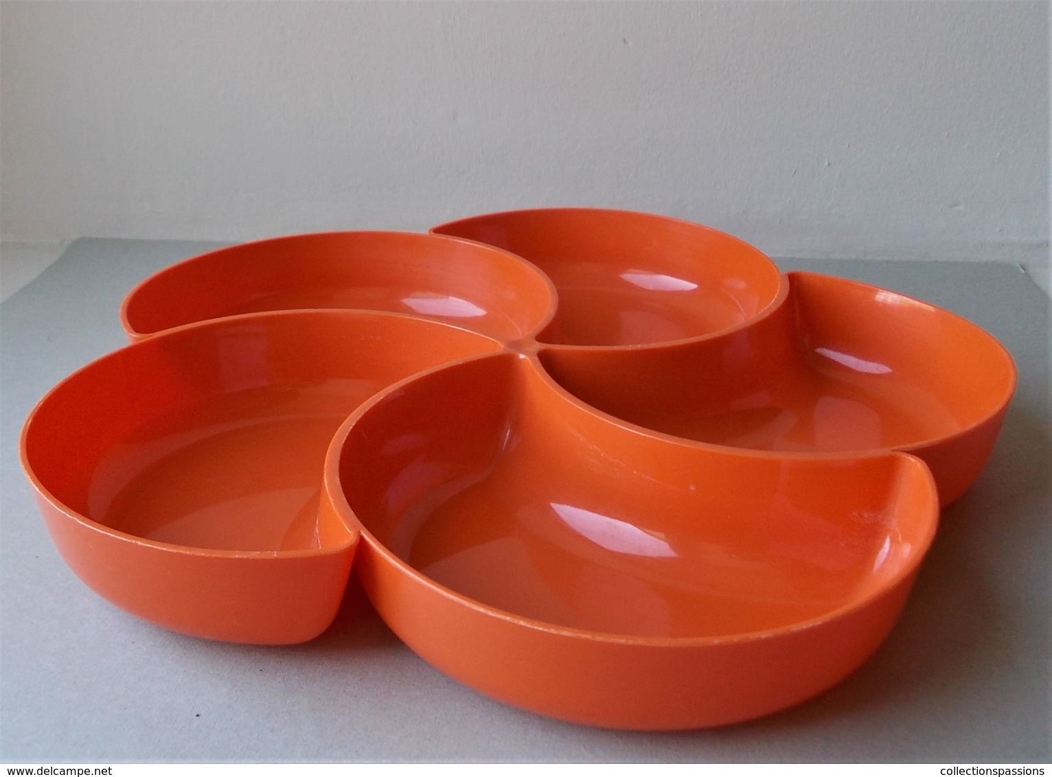 - Plat à Compartiments - Vintage - Orange - Année 70 - - Dishes