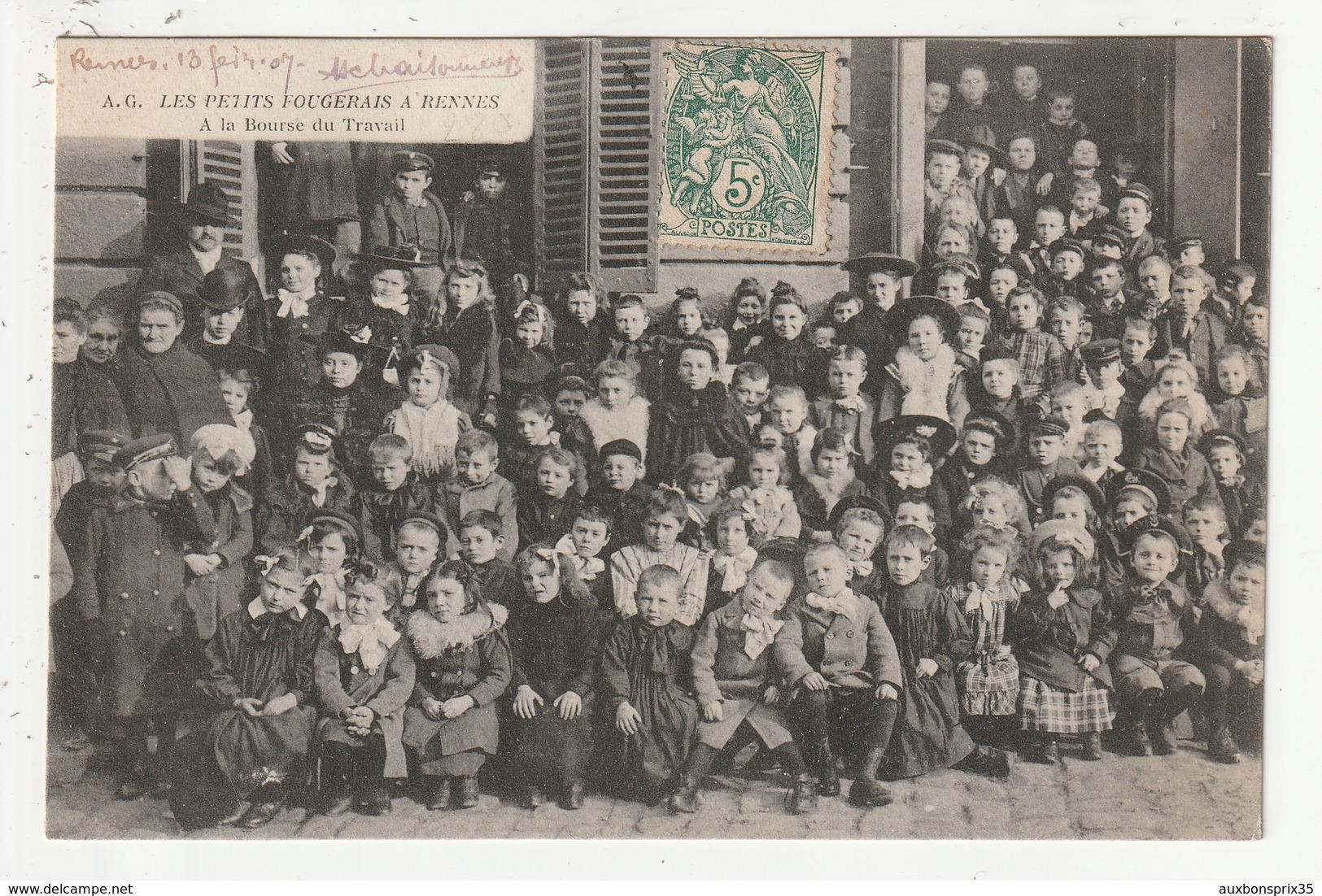 RENNES - LES PETITS FOUGERAIS - A LA BOURSE DU TRAVAIL - 35 - Rennes