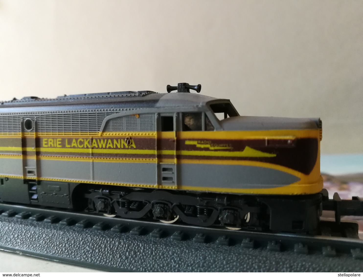 SCALA N. SPUR N. Loco DIESEL PA 1 - ERIE LACKAWANNA - CON COR 2061 - Locomotoras