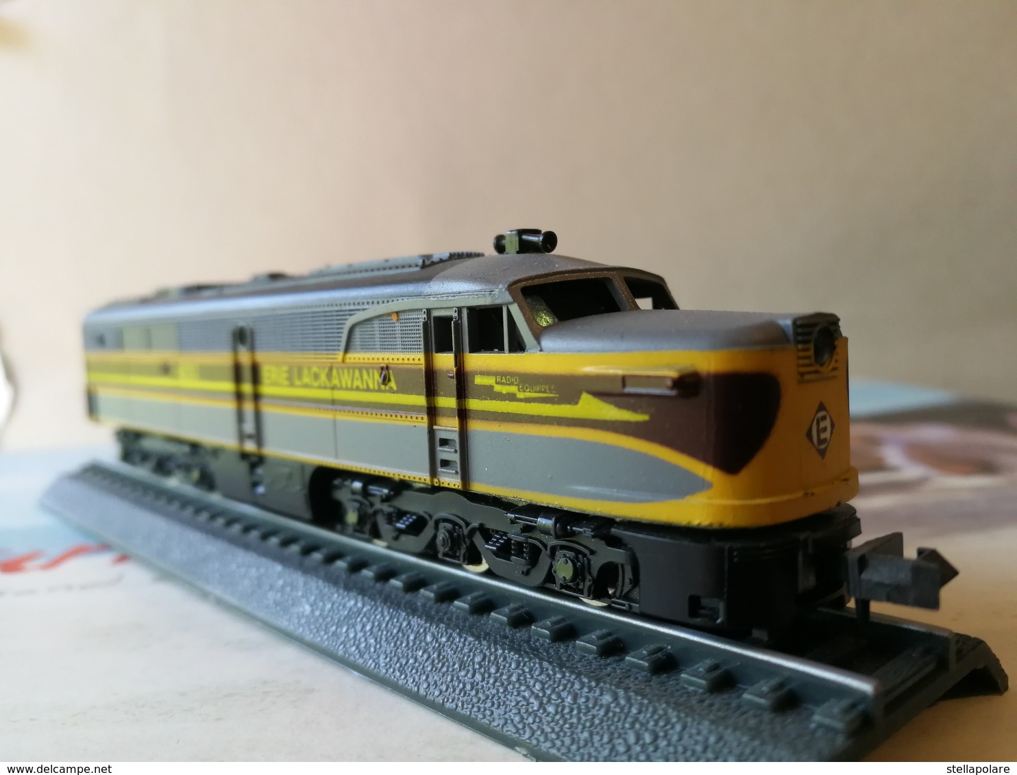 SCALA N. SPUR N. Loco DIESEL PA 1 - ERIE LACKAWANNA - CON COR 2061 - Locomotive