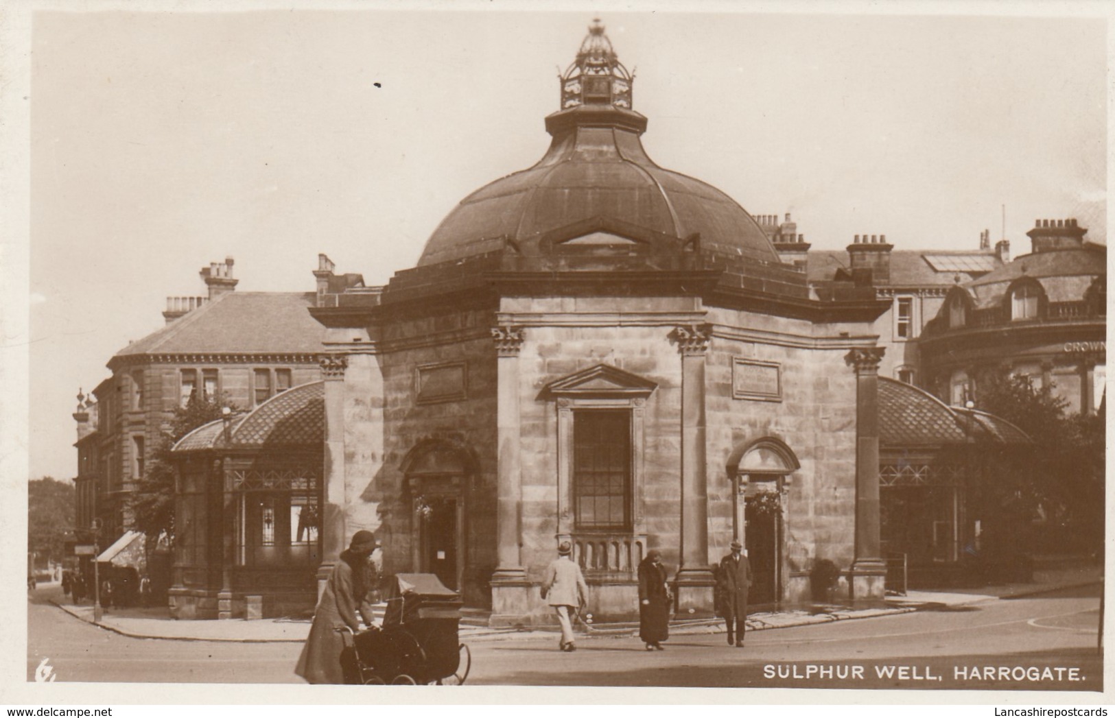 Postcard  Sulphur Well Harrogate RP My Ref  B13823 - Harrogate