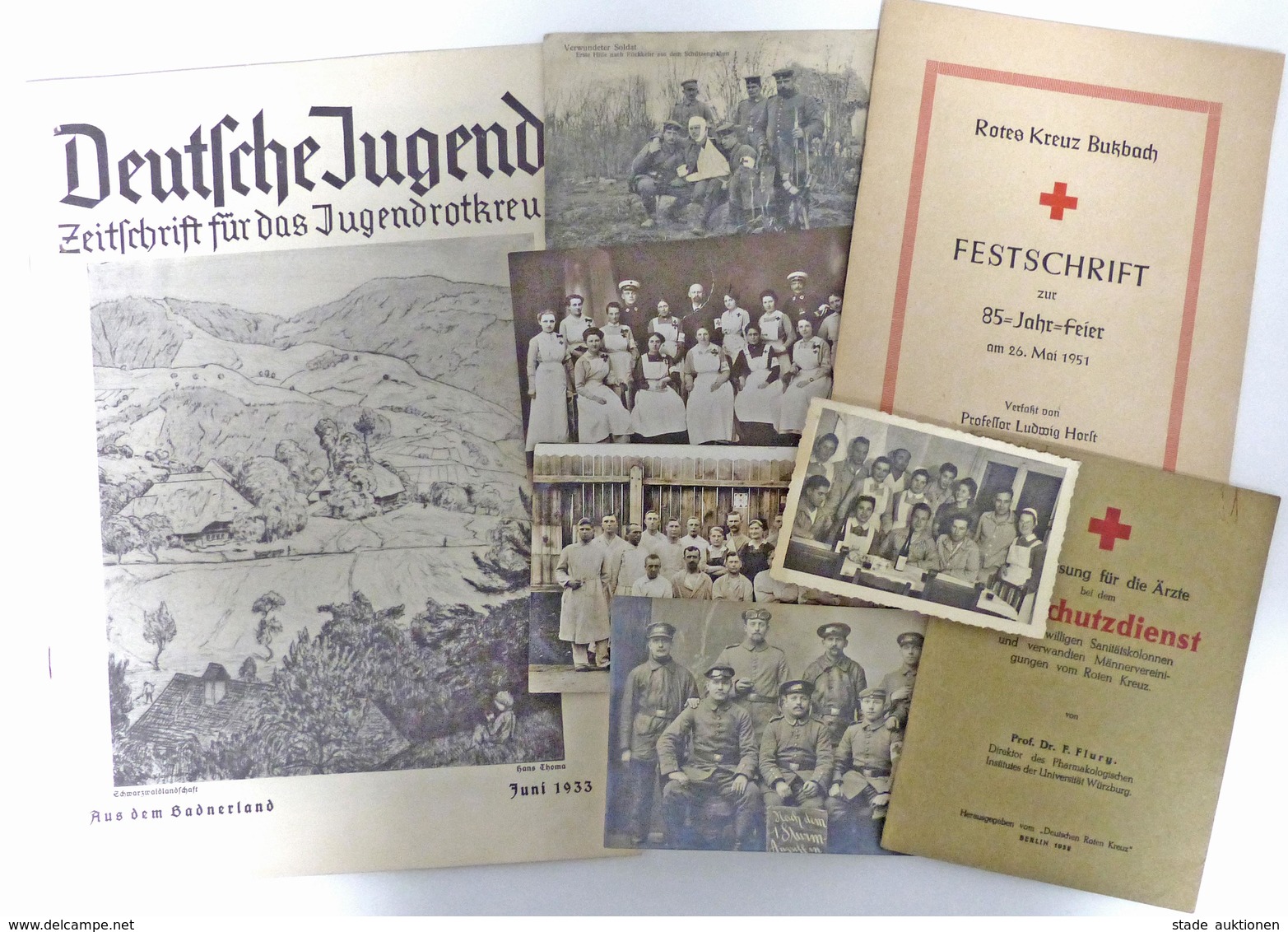 Rotes Kreuz Lot Mit 3 Broschüren Ca. 30 Ansichtskarten Und 25 Fotos I-II - Red Cross