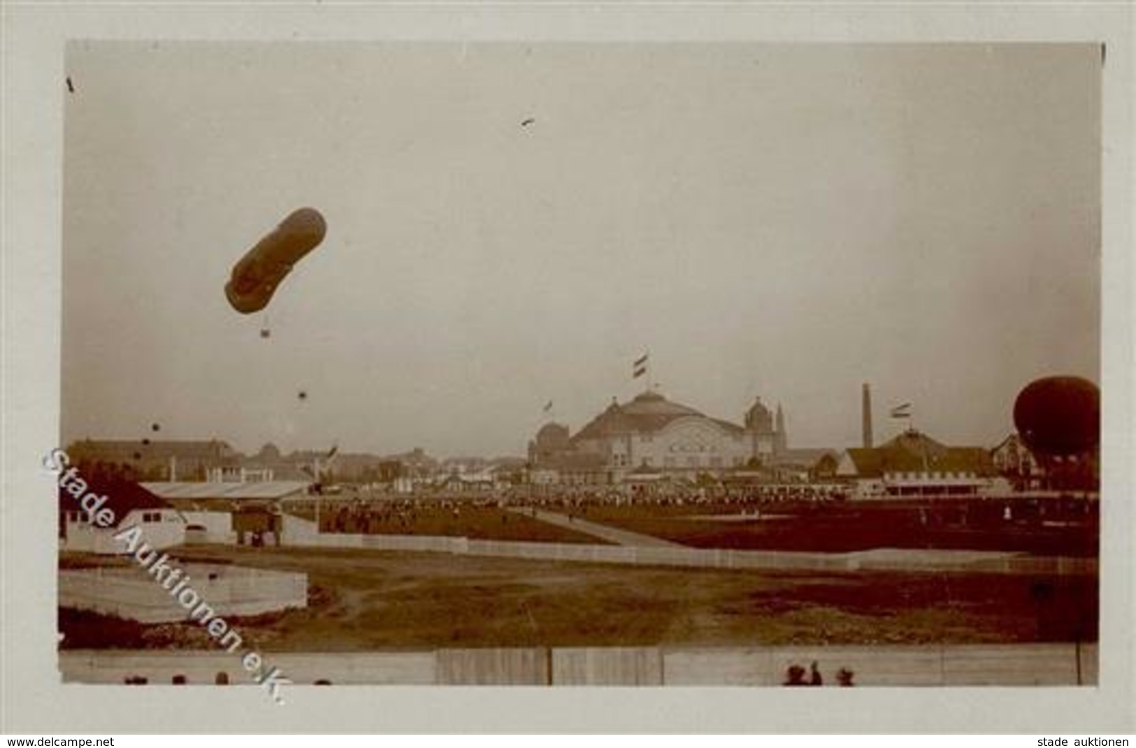 ILA FRANKFURT 1909 - Seltene Foto-Ak: BALLON über Der ILA I-II - Zeppeline