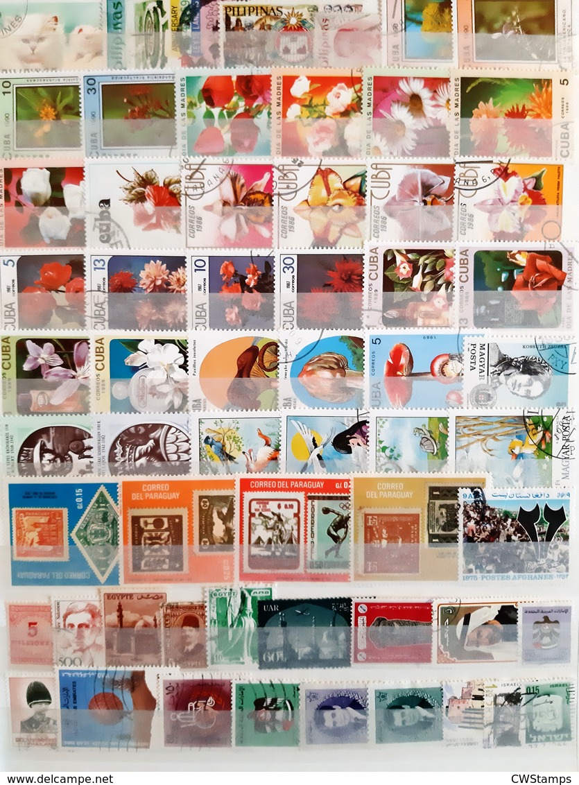 Wereld + - 750 Stamps - Collections (with Albums)