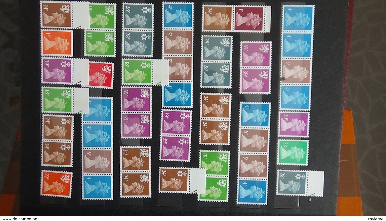 B78 Collection De 16 Enveloppes + 19 Carnets ** + 446 Timbres ** De Grande Bretagne. Très Beau. - Colecciones (en álbumes)