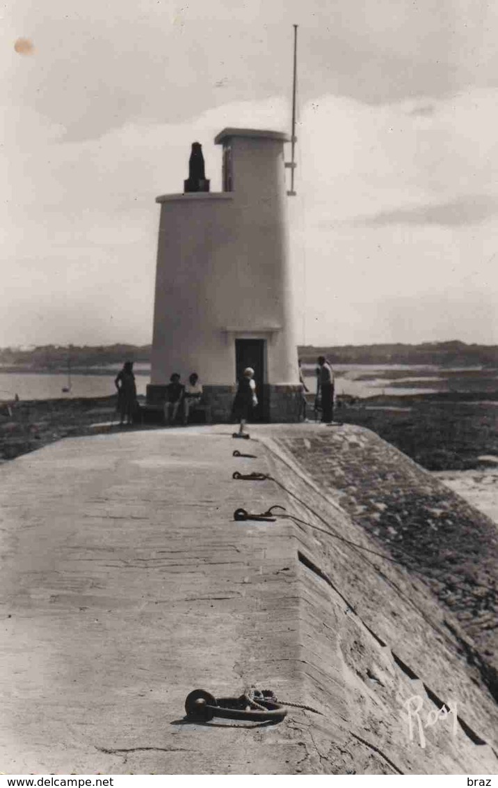 CPSM  Piriac Sur Mer  Phare Et Jetée - Piriac Sur Mer