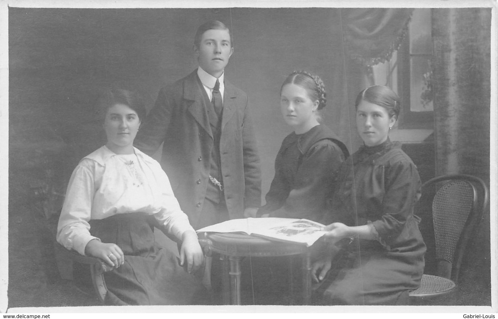 Carte-Photo - Portrait Des Enfants D'une Famille - Fotografía