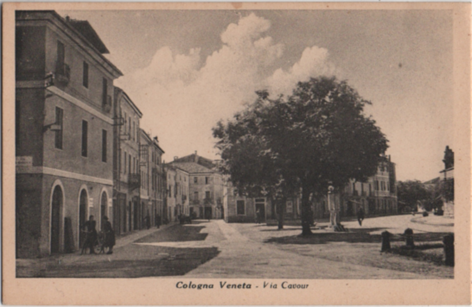 Cologna Veneta (Verona): Via Cavour. Formato Piccolo Non Viaggiata - Verona