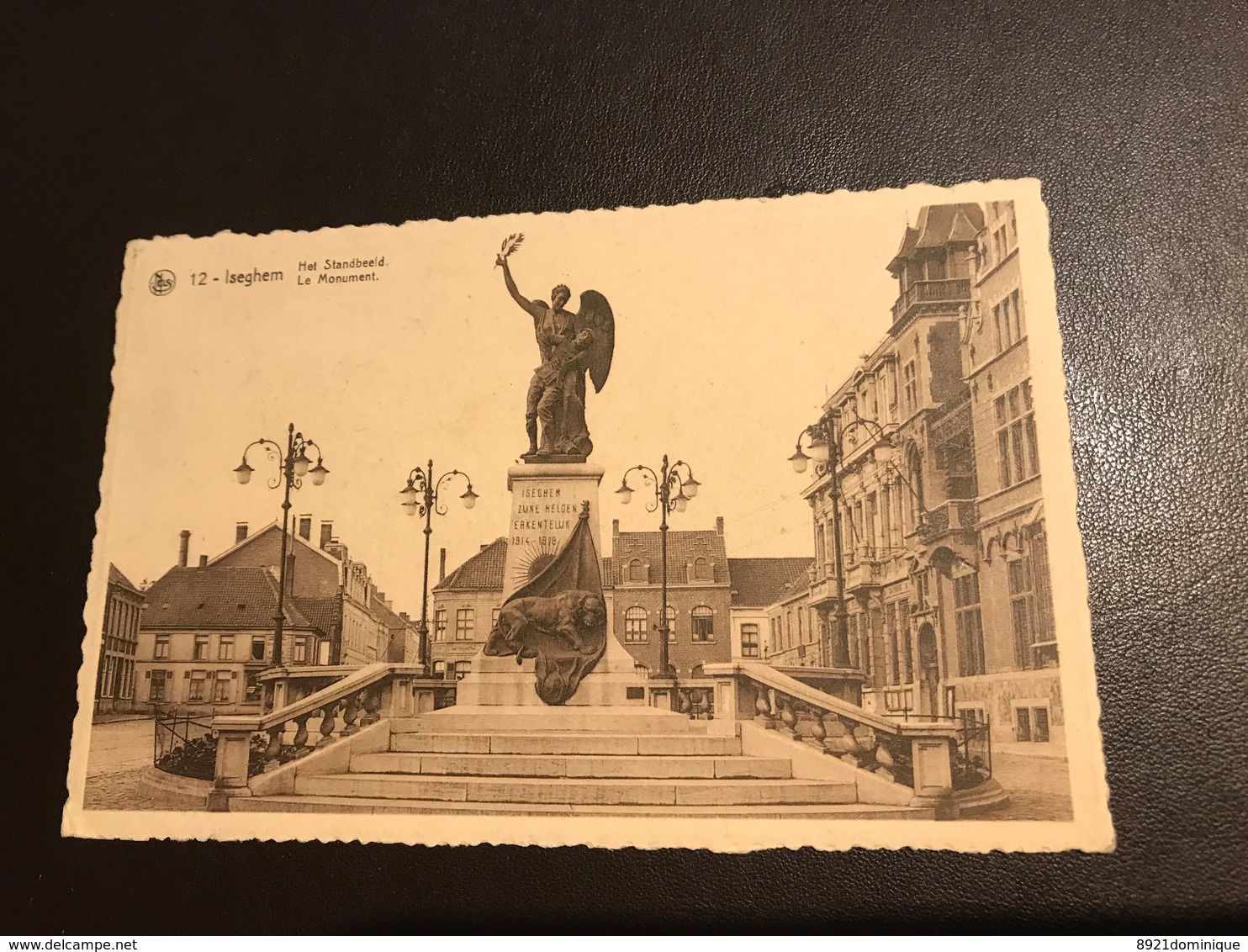 Izegem - Iseghem - Het Standbeeld - Le Monument - - Uitg. Clovis Nonkel - Izegem