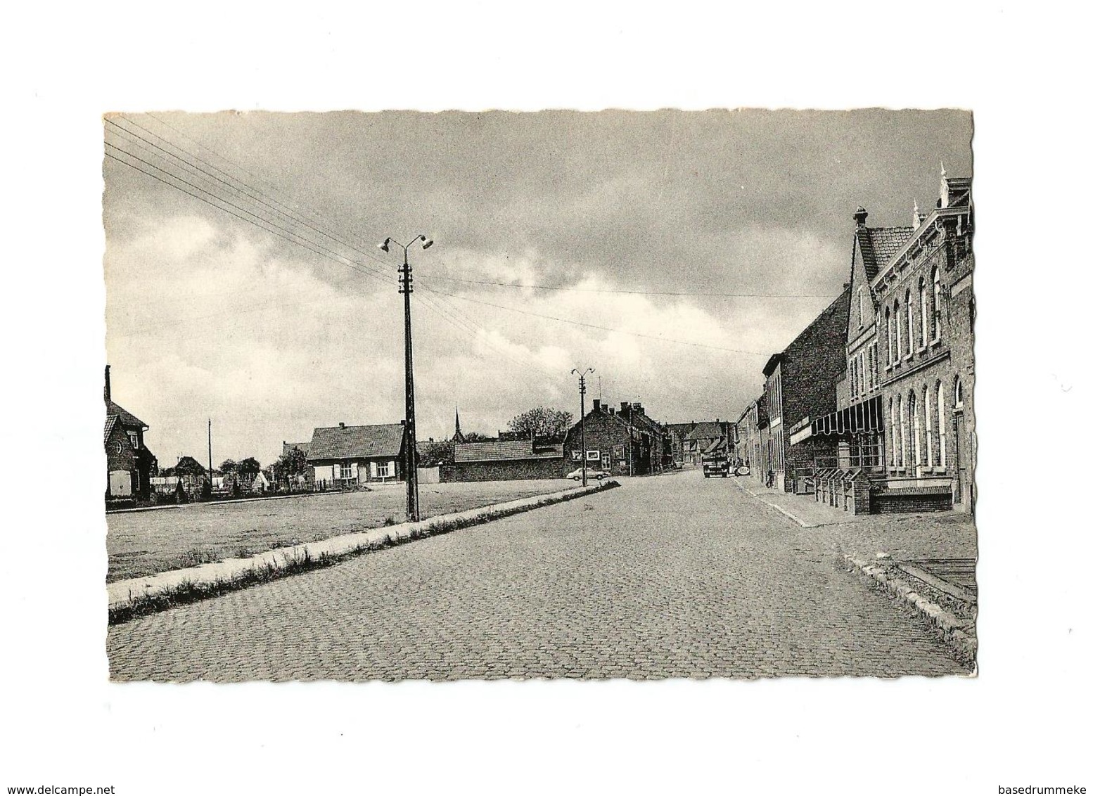 Merkem  Statiestraat En 9e Linie Plein. - Houthulst