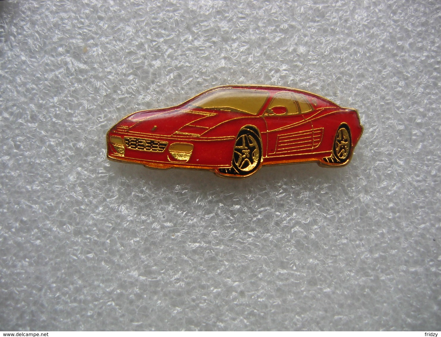 Pin's D'une Ferrari 512 TR - Ferrari