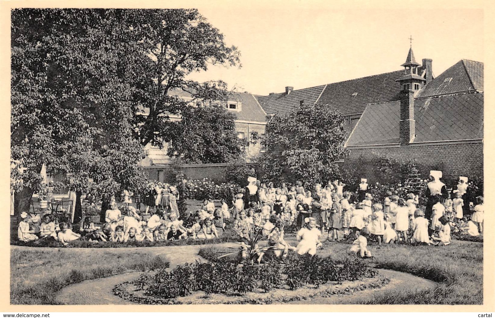 RAVELS - O.L. Vrouw Van De Kempen - Open-lucht-school Voor Zwakke Meisjes - Een Gezellig Hoekje In Het Bloemenpark - Ravels