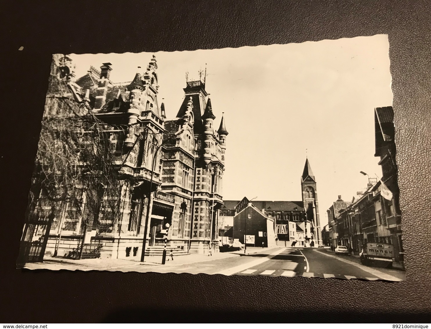 Wevelgem - Gemeentehuis En Kerk  - Uitg. Huize Gudrun - Wevelgem