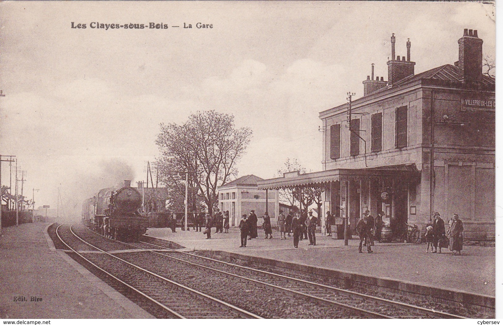 LES CLAYES -sous-BOIS - La Gare - Le Train - Animé - Les Clayes Sous Bois