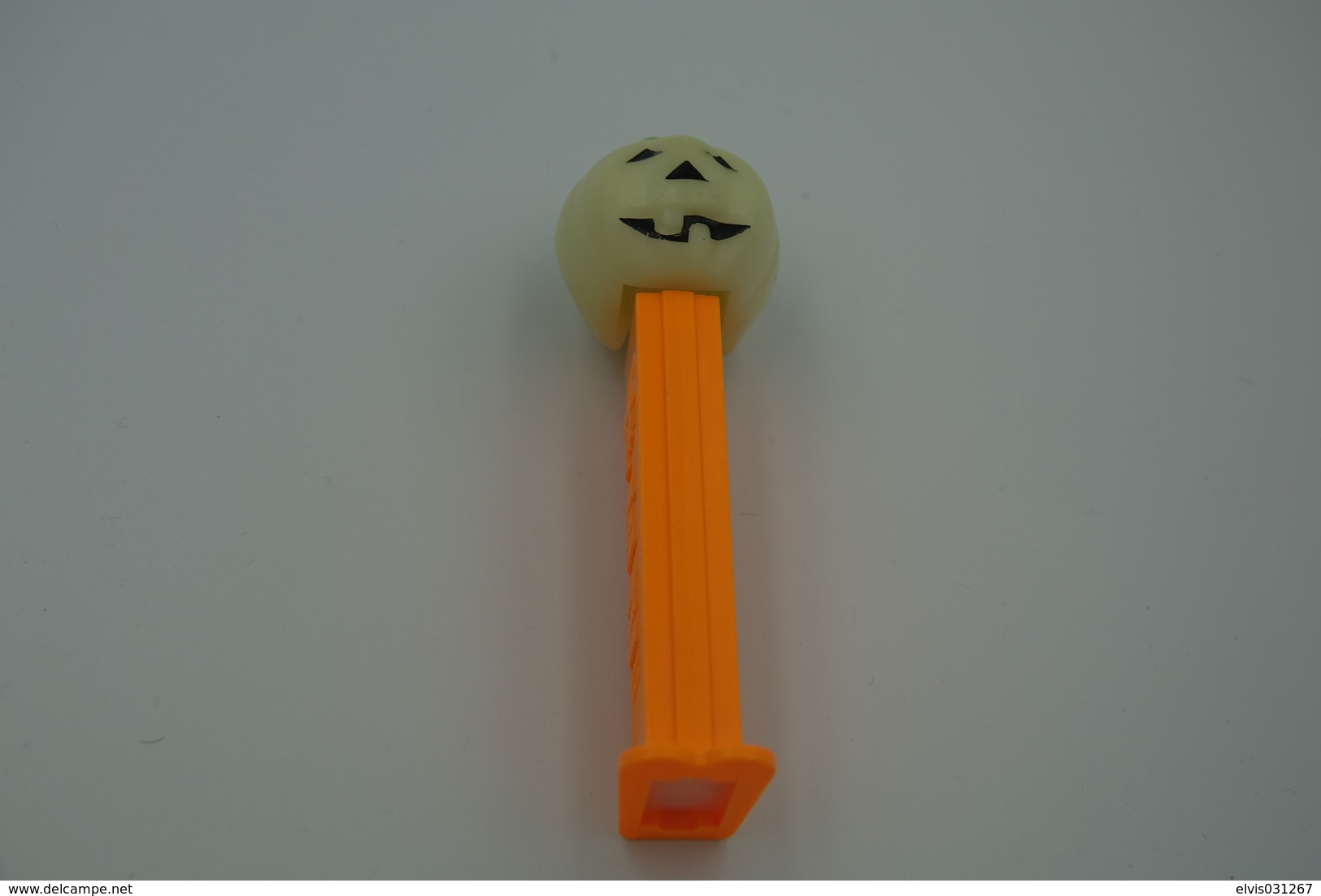 Vintage PEZ DISPENSER : POLLY PUMPKIN TYPE C RARE GLOW IN THE DARK - Halloween - 1980 - Us Patent  L=11cm - Figurines