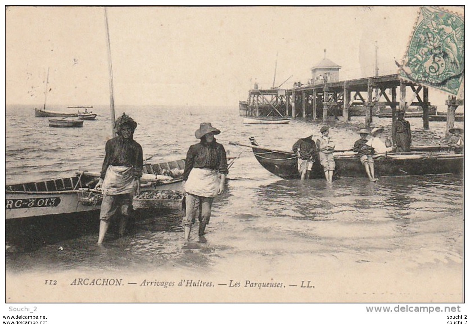 CE23 -  ARCACHON  -  ARRIVAGES D ' HUITRES  -  LES PARQUEUSES  -  EMBARCADERE  -   2 SCANS - Arcachon