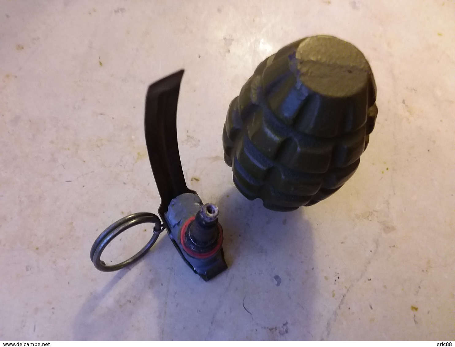 Grenade US Mk2 Neutralisée - Armes Neutralisées