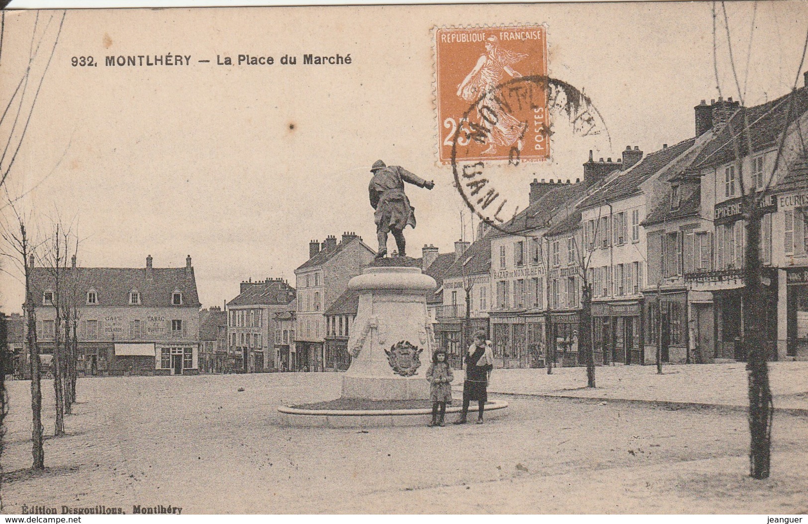 MONTLHERY  La Place Du Marché - Montlhery