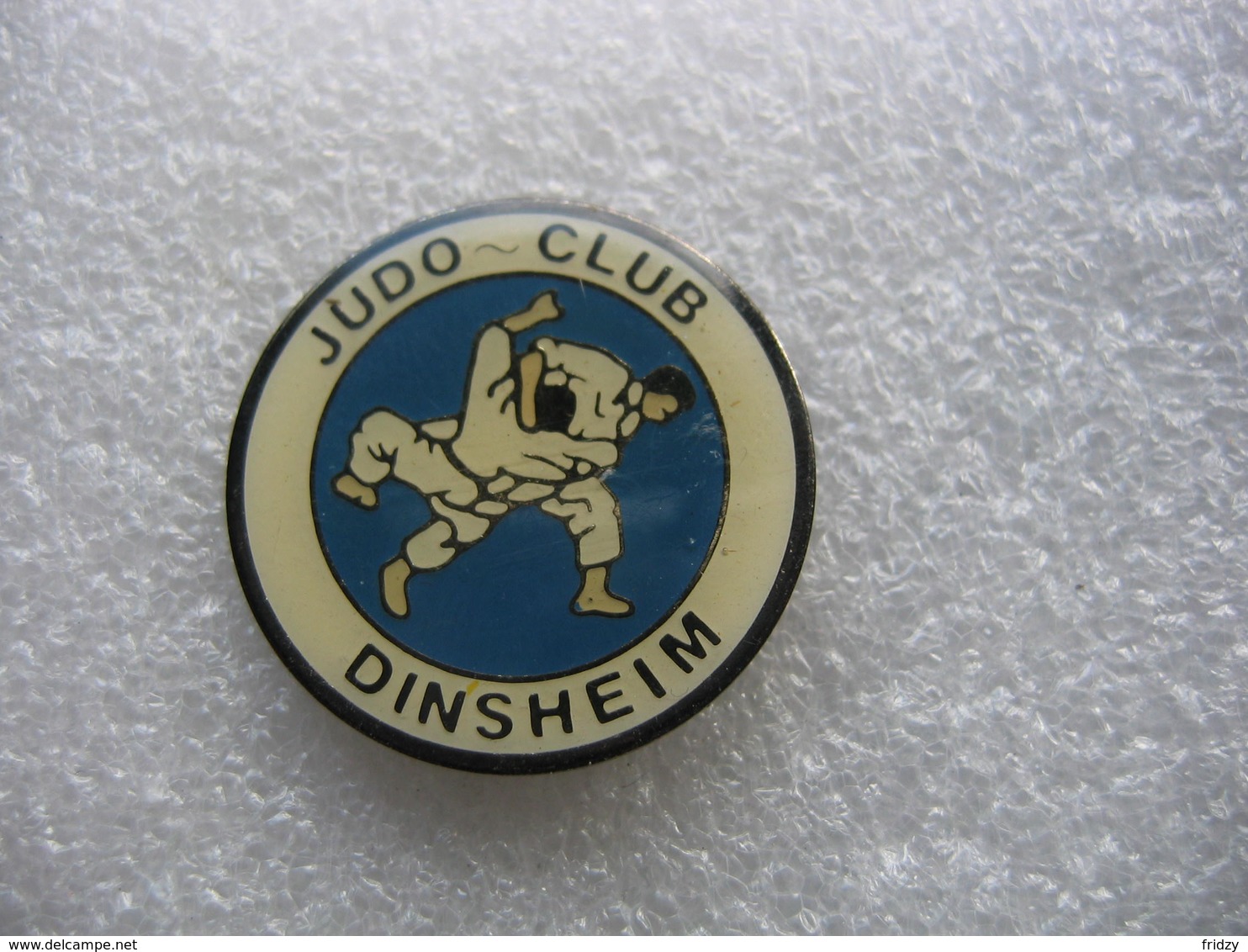 Pin's Du Judo Club De DINSHEIM (Dépt 67) - Judo