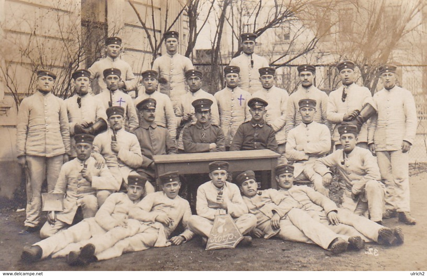 AK Foto Gruppe Deutsche Soldaten Mit Stiefeln, Pfeifen Und Putzzeug - 7. Korp. - Korporalschaft - 1916 (45969) - Weltkrieg 1914-18