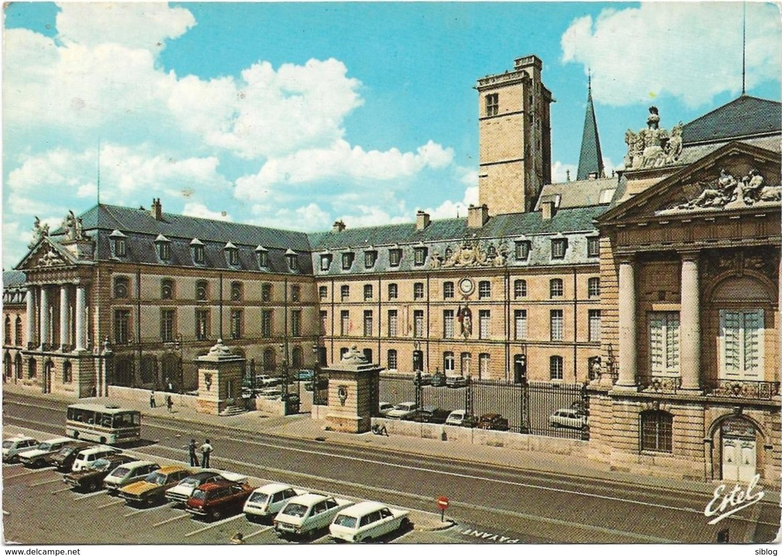 CPM/CPSM - DIJON- Ancien Palais Des Ducs (voitures) - Dijon