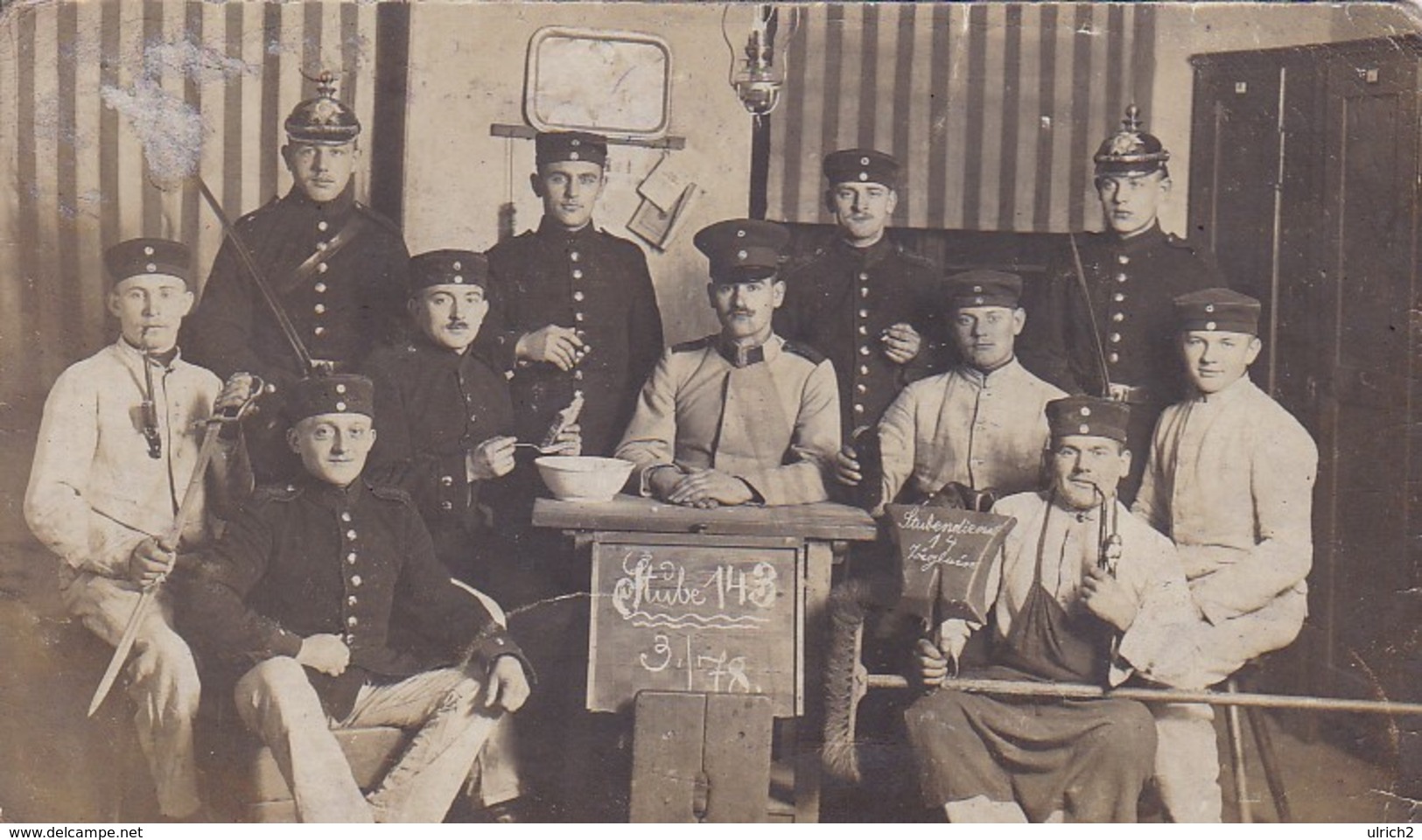 AK Foto Gruppe Deutsche Soldaten - Stube 143 3./78 - Pickelhaube Säbel Besen - Feldpost Wurzen 1914 (45978) - Weltkrieg 1914-18