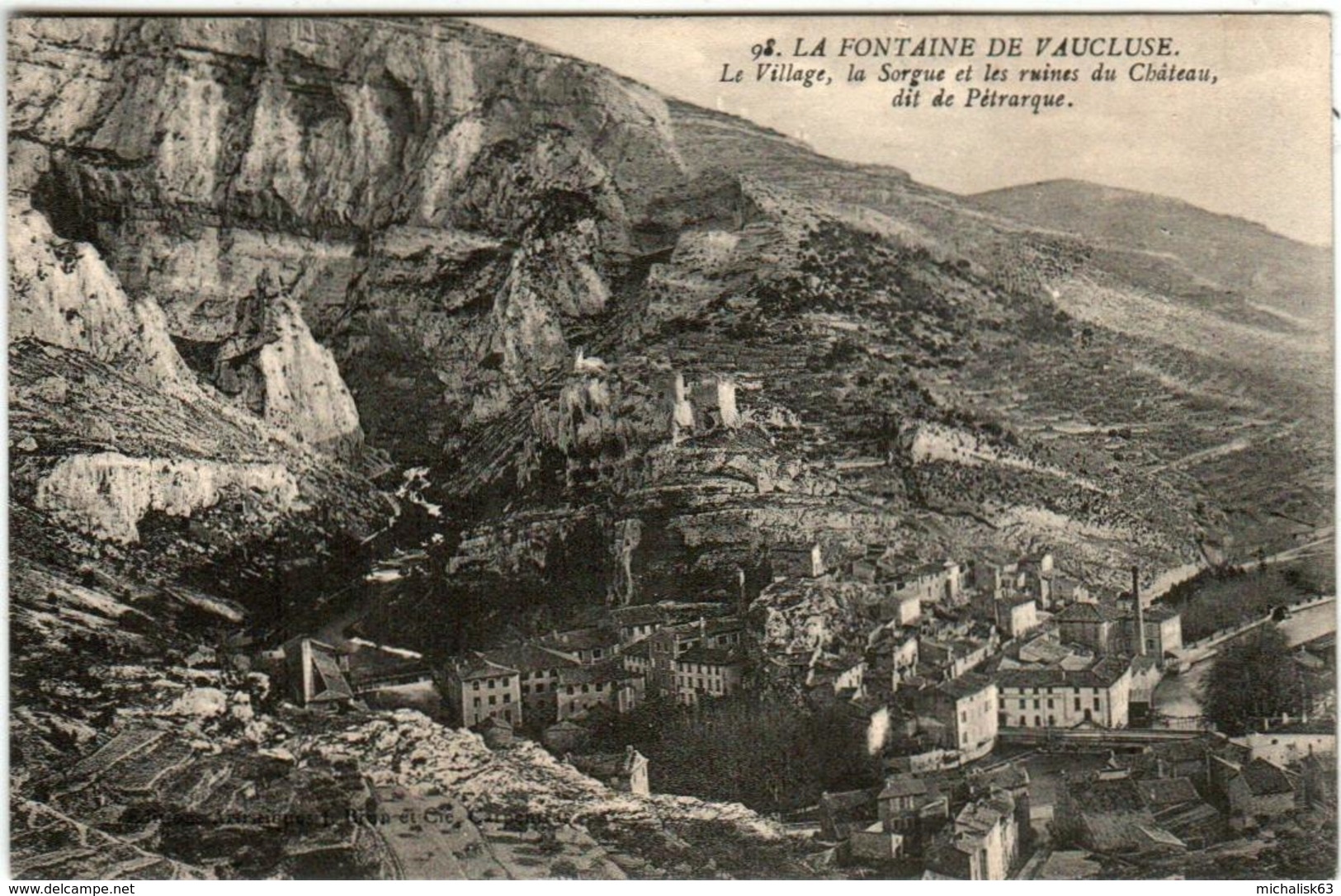 51gp 510 CPA - LA FONTAINE DE VAUCLUSE - LE VILLAGE - Autres & Non Classés