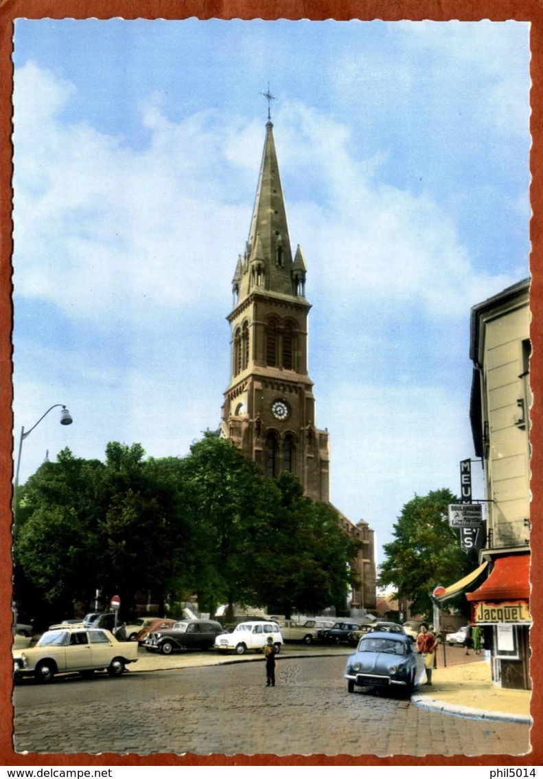 95  CPSM   ARGENTEUIL  La Basilique     Joli Plan, Voitures Dont Renault 4L, Dauphine ....     Très Bon état - Argenteuil