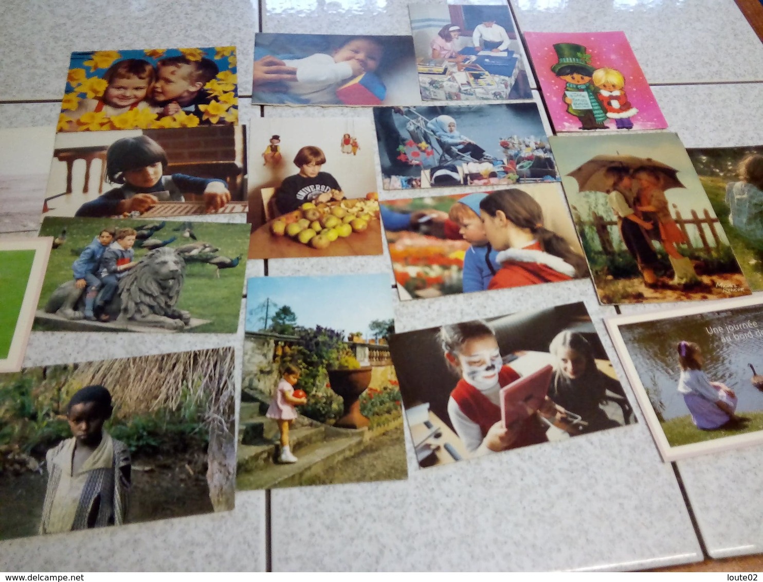 68 CP  LES ENFANTS - 5 - 99 Postcards