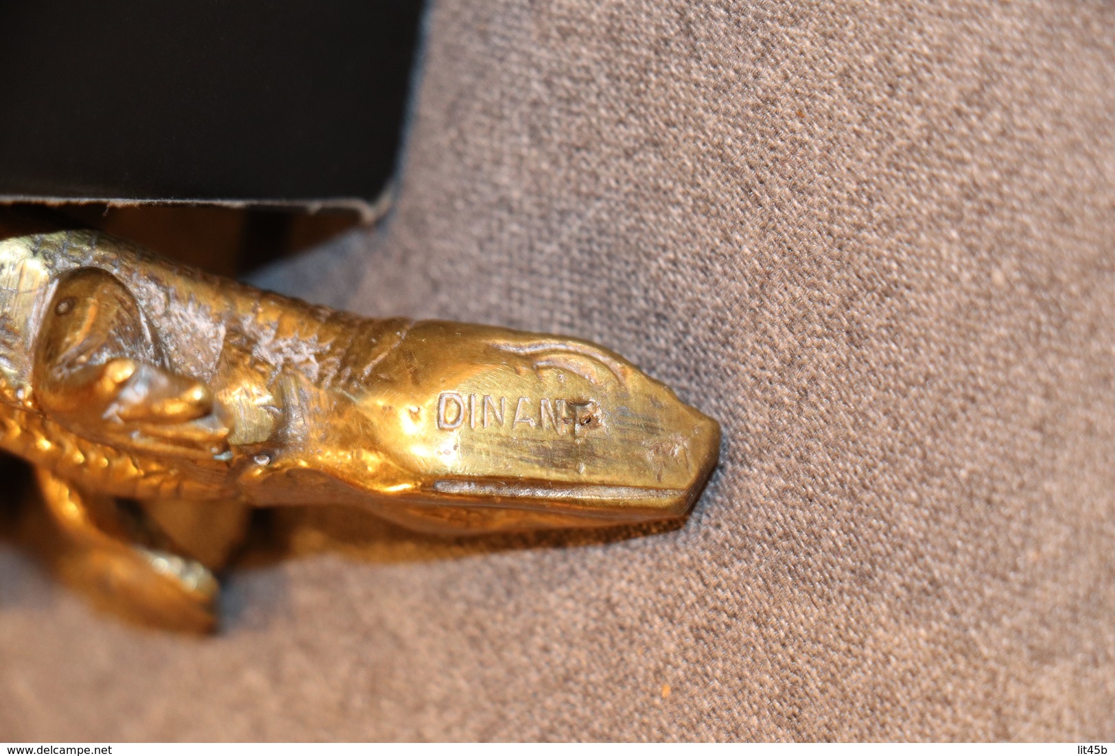 Magnifique Objet Ancien En Bronze,Dinant,Salamandre,longueur.16 Cm. Patine D'origine,bel Objet Ancien - Bronces