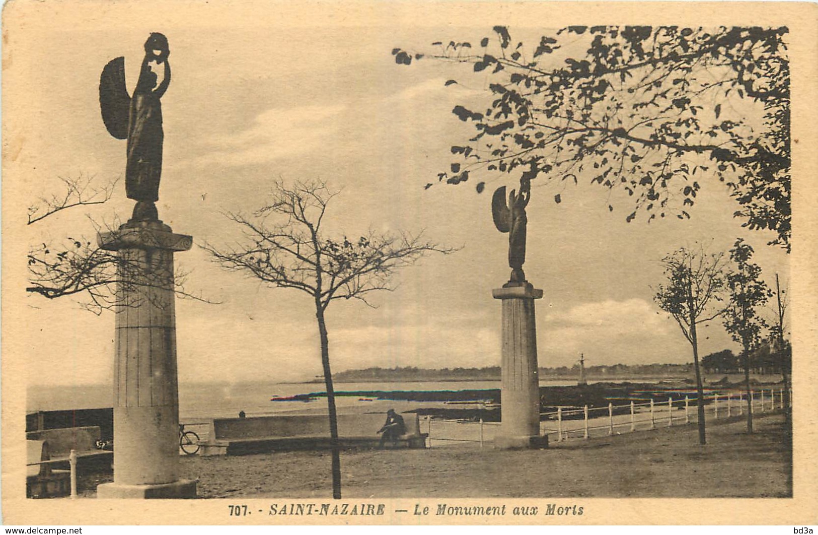 44 - SAINT NAZAIRE - MONUMENT AUX MORTS - Saint Nazaire