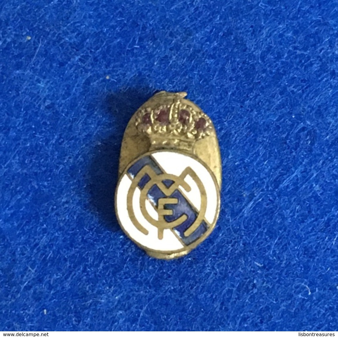 ANTIQUE ENAMEL PIN / BADGE SOCCER / CALCIO SPAIN REAL MADRID - Calcio