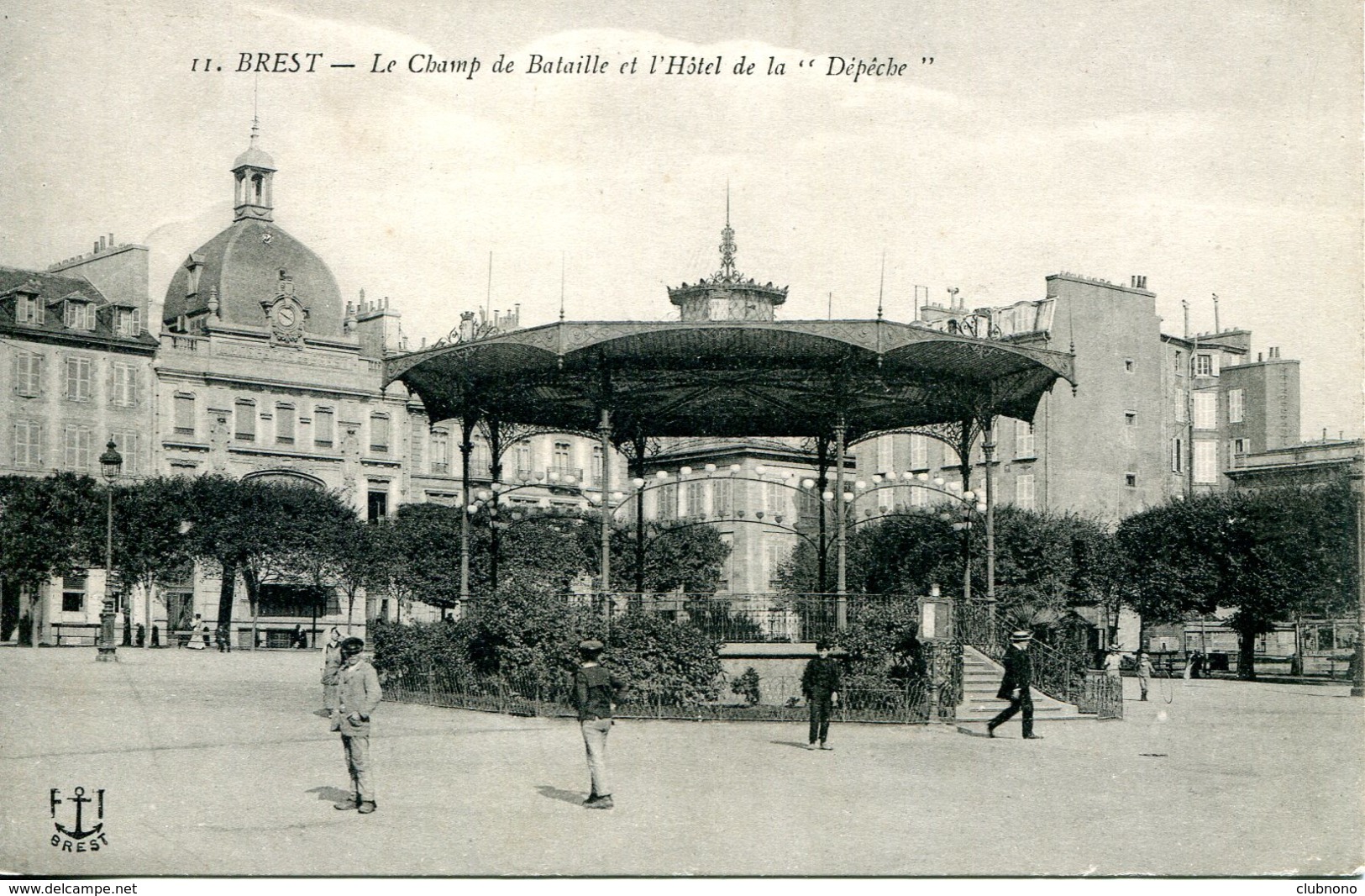 CPA - BREST - CHAMP DE BATAILLE ET HOTEL DE LA "DEPECHE"(ETAT PARFAIT) - Brest