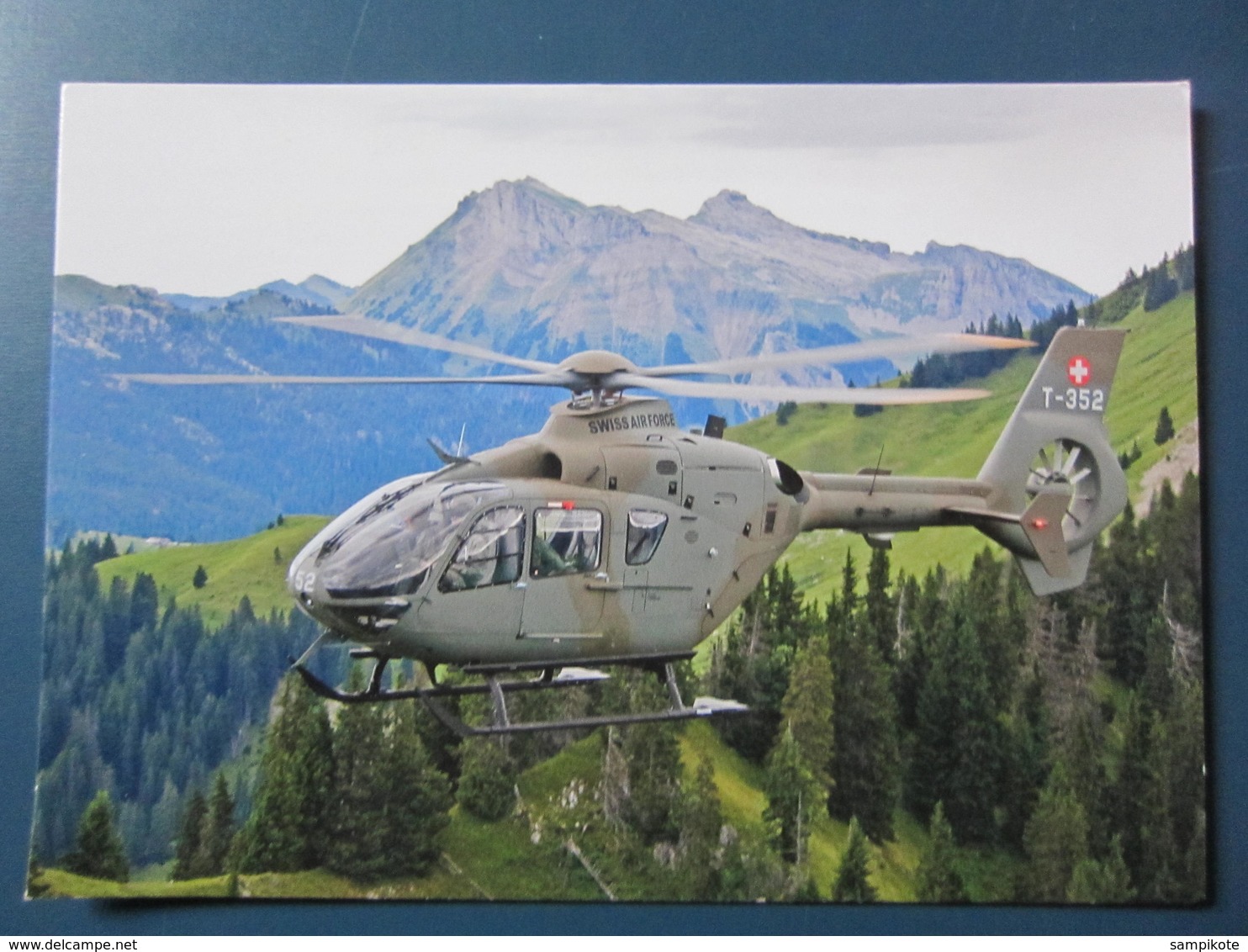 Carte Postale Aviation Eurocopter EC635 - Hélicoptères