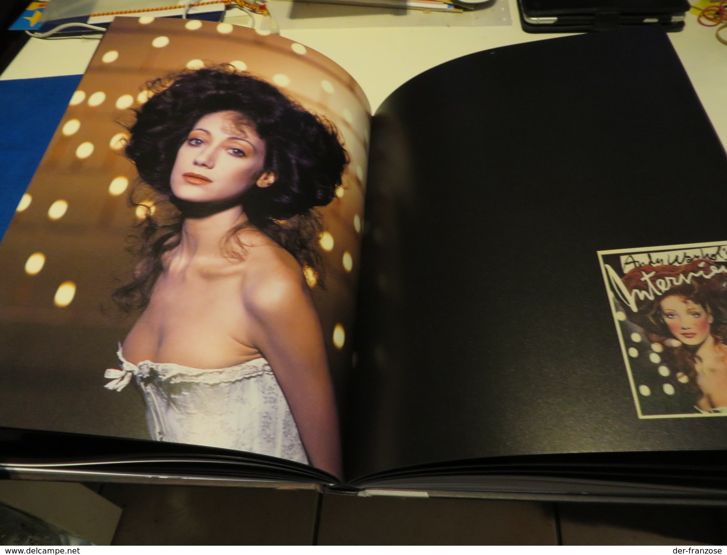 A R A  G A L L A N T  DAVID WILLS  INTRODUCTION BY ANJELICA HUSTON  FOTOBUCH